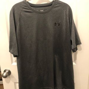 Men’s Under Armour tee